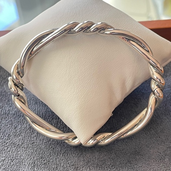 David Yurman Authentic 7mm Heavy
Continuance-Bangle Bracelet-Size Lg Oval - Picture 3 of 12
